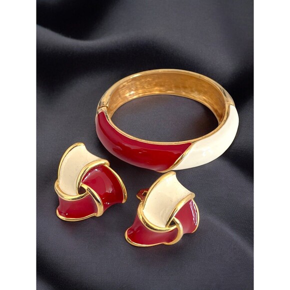 Vintage Bracelet Earring Set Red & Cream Enamel Gold Tone 9I - Picture 1 of 12